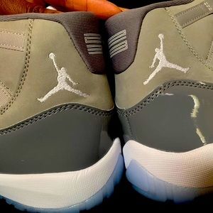 Jordan cool Grey 11